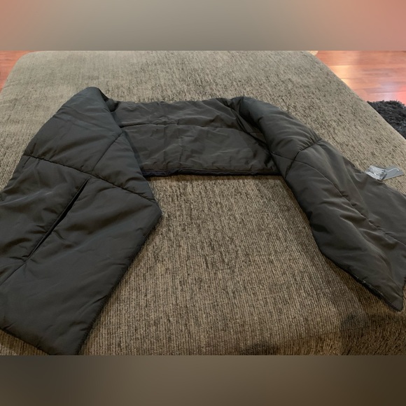 Women's Scarf - Picture 4 of 7